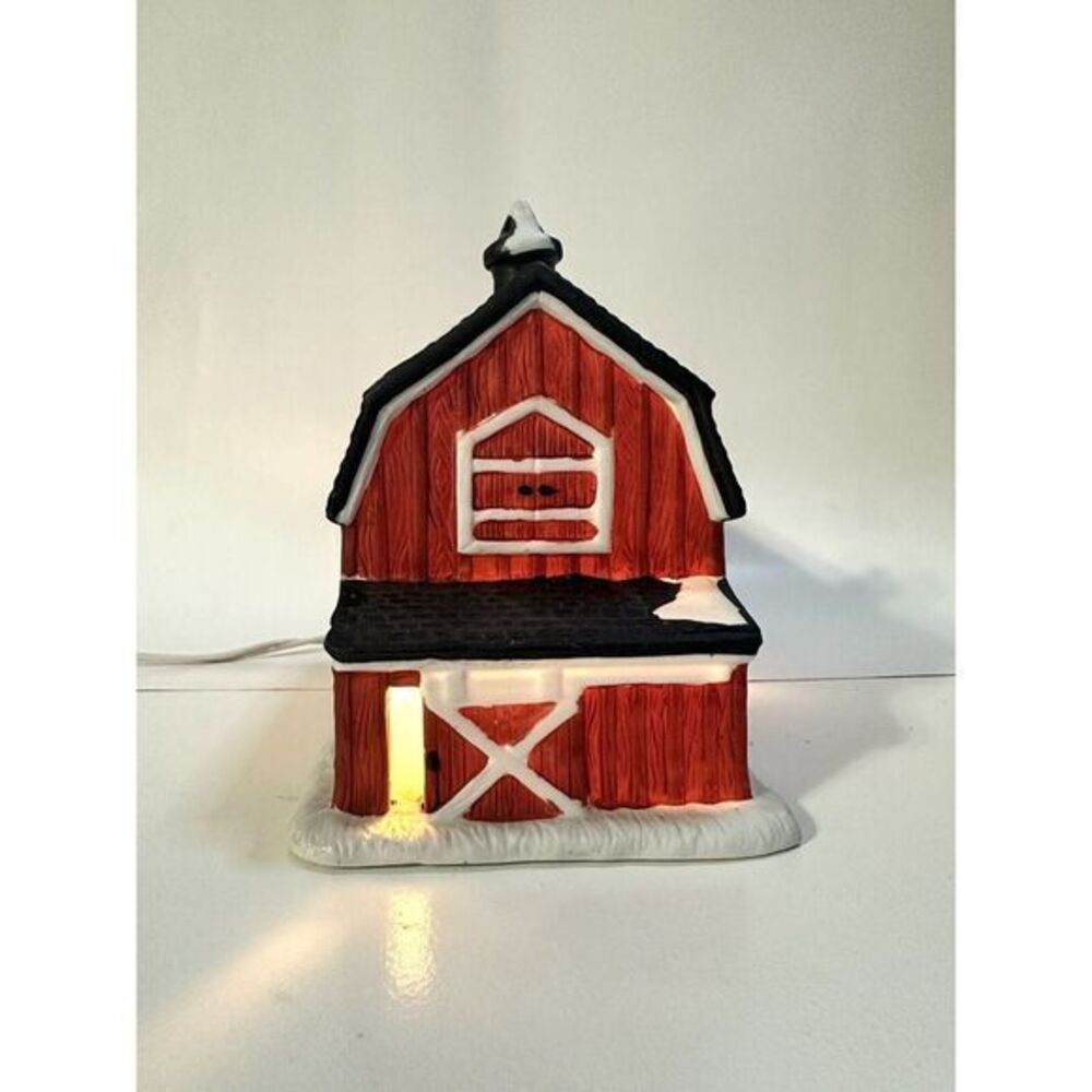 DICKENS KEEPSAKE PORCELAIN LIGHTED RED‎ BARN